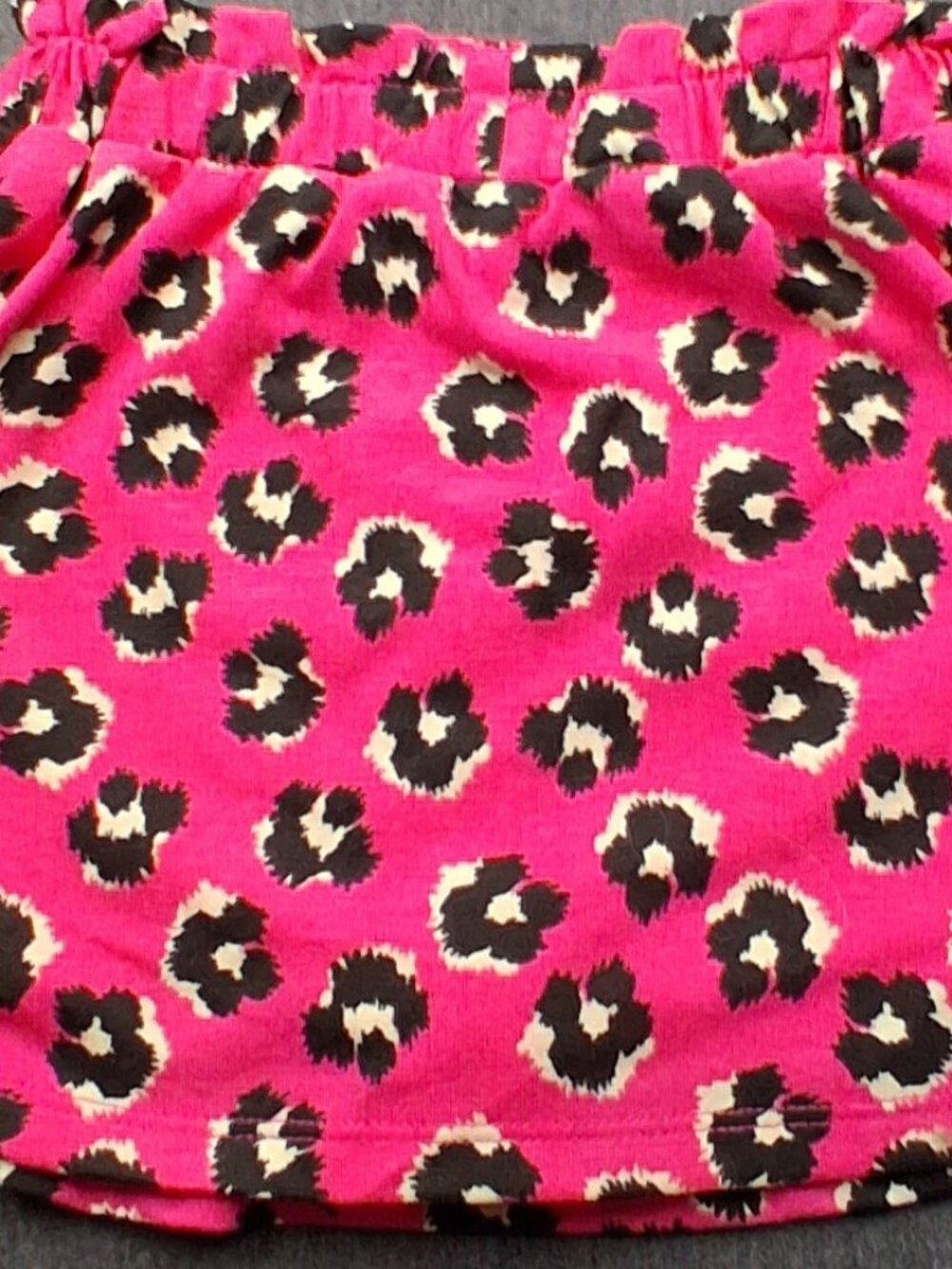Okie dokie girls skirt size 24 months Pink and black like new condition